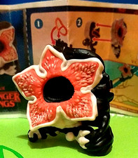 Mini figura kinder Joy Stranger Things Funko Pop 2025 Demogorgon para el Lápiz