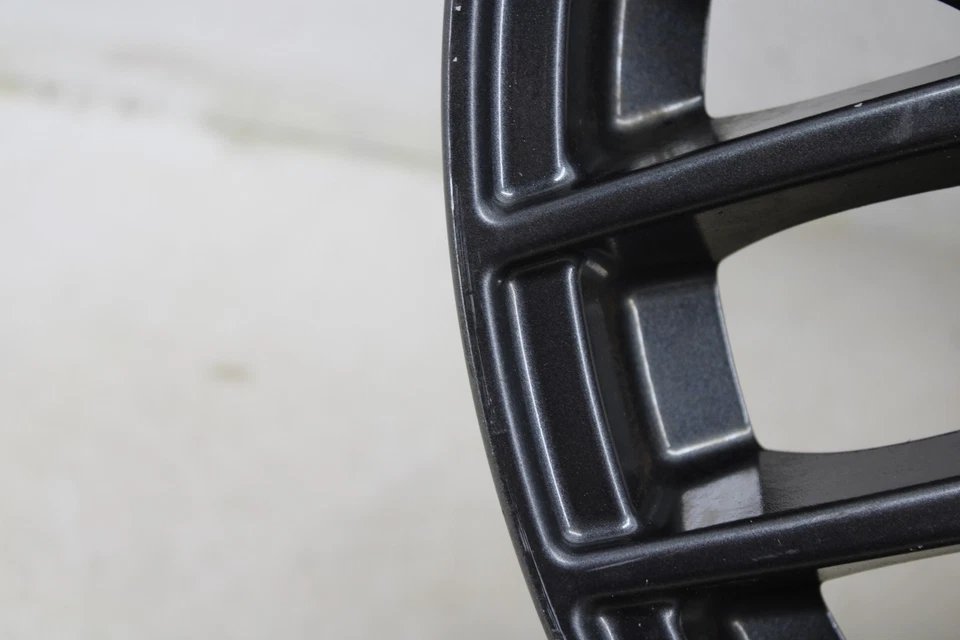 2015-2017 斯巴鲁 WRX STI 18 英寸 x 8.5 英寸轮圈原始设备制造商 NE110 — 第 3/4 张图片