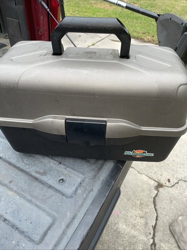 Flambeau Outdoors 3-Tray Tackle Box - With Tackle VGC