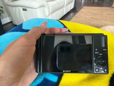 Sony ZV-1F 20.1MP Vlogging Camera - Black