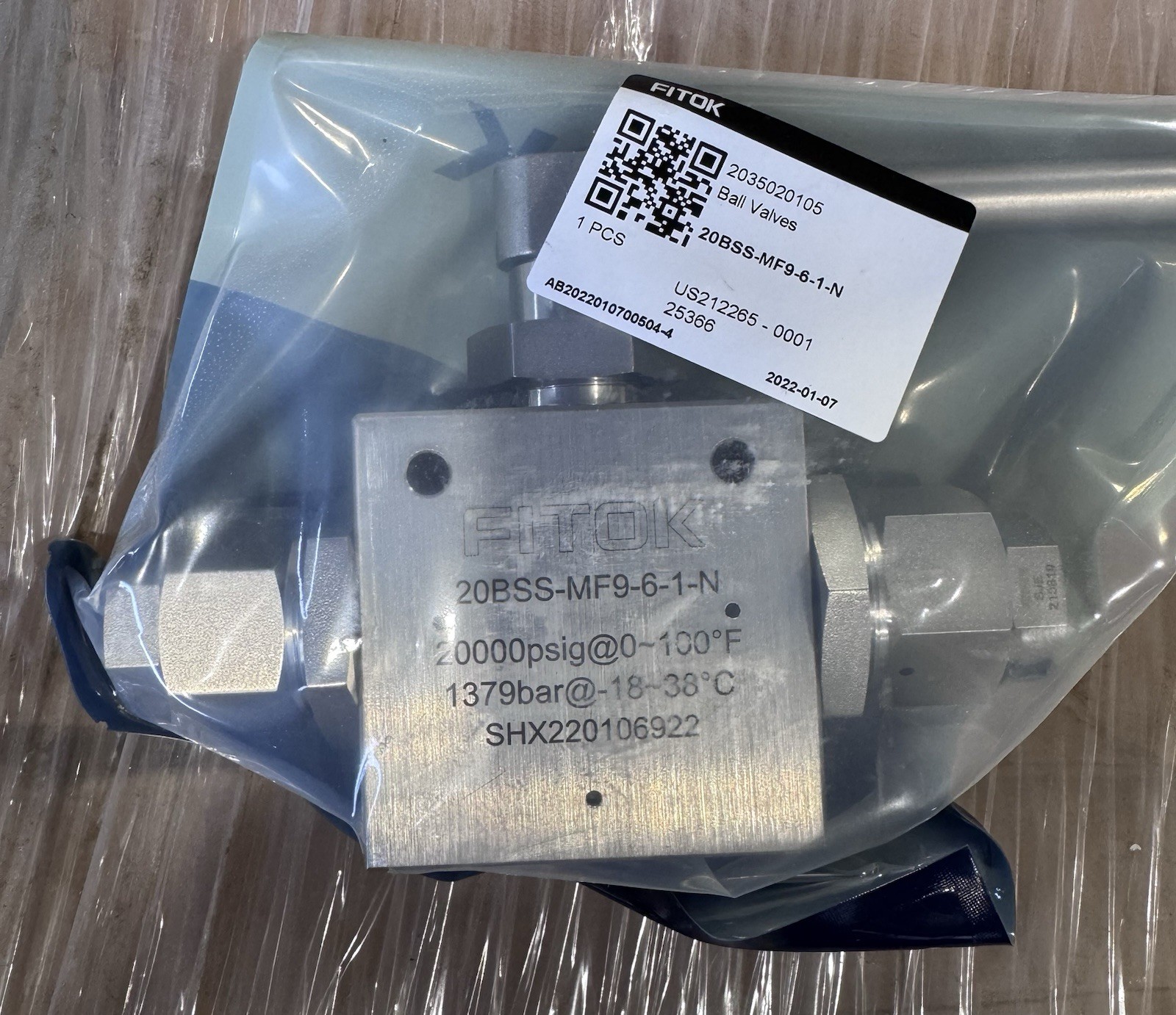 FITOK 20BSS-MF9-6-1-N Ball Valve 20000 psi 9/16" 316 SS NOS Sealed