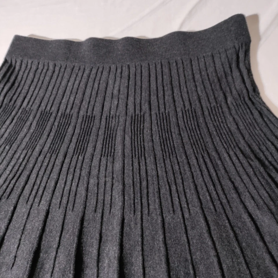 CAbi Falda Vogue Negro Algodón Acanalado Plisado Tejido Suéter Acampanado Mini Academia M Foto 4 de 4