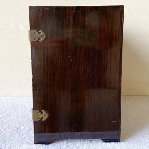 Chinoiserie Wooden and Brass Jewelry Chest - Picture 5 of 10