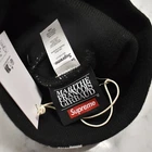 Bonnet noir neuf avec étiquette Supreme x Marithe François Girbaud logo écrit SS25 AUTHENTIQUE