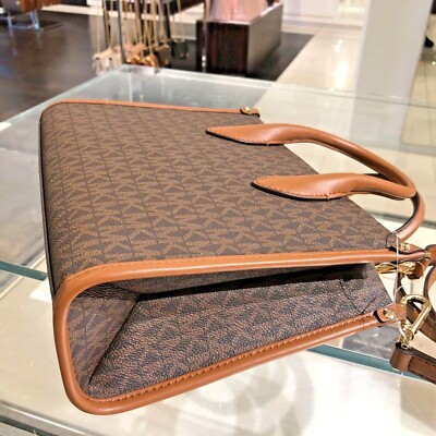 Michael Kors Small Crossbody Messenger Handbag Purse Shopper Bag