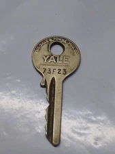 The Yale & Towne MFG Co. # 73F23 Trunk Padlock Desk Drawer Lock Key USA Antique 