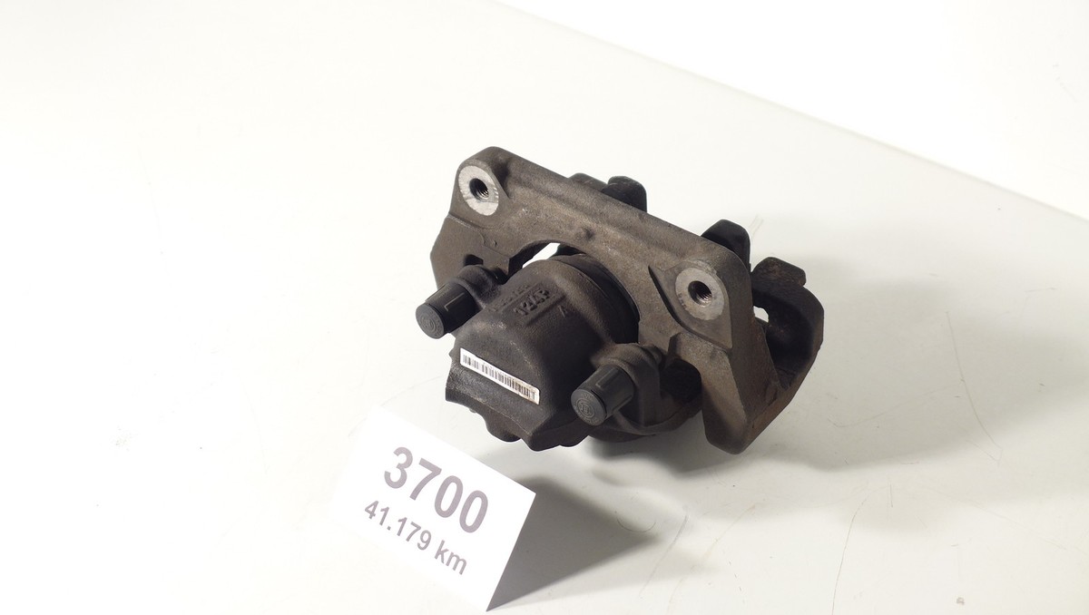 BMW X3 F25 X4 F26 Bremssattelgehäuse Bremsträger vorne links 