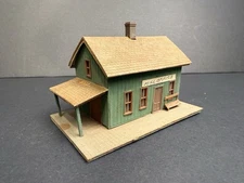HO HOn3 1/87 Scale Trackside Building Office Built-Up Craftsman Kit
