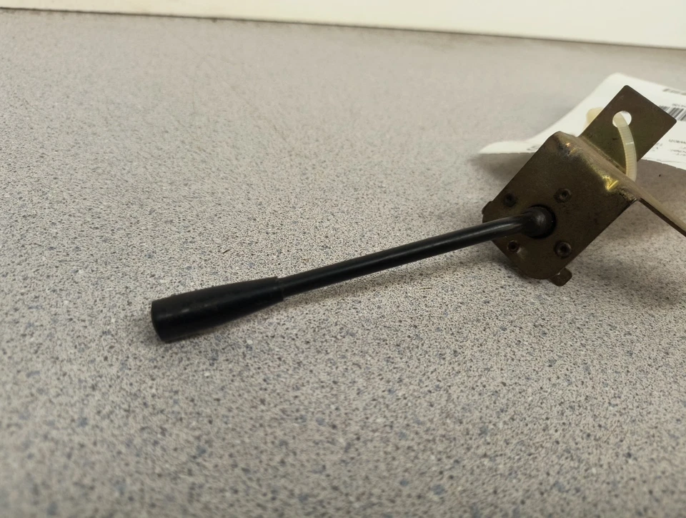 1969-1974? Interruptor y soporte de sobremarcha usados Volvo 142 144 145 164 Foto 2 de 4