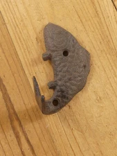 FISH COAT HOOK RUSTIC CAST IRON FISHERMAN WALL MOUNTED BROWN HAT CABIN FARMHOUSE