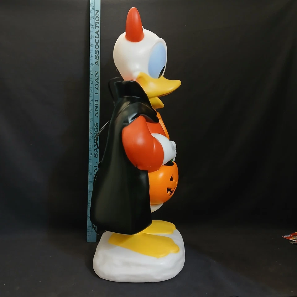 2' ФУТА DISNEY DONALD УТКА В ДЬЯВОЛ КОСТЮМ ВЫДУВНОЙ ПРЕСС-ФОРМЫ ХЭЛЛОУИН ОСВЕЩЕННЫЙ ДЕКОР GEMMY - Изображение 3 из 4