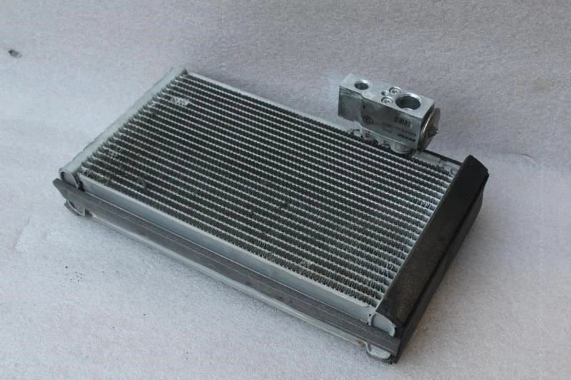 2011 TOYOTA SIENNA REAR AIR CONDITION AC EVAPORATOR - Image 3 of 4