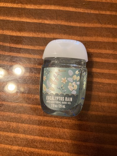 New bath & body works eucalyptus rain anti bacterial hand gel