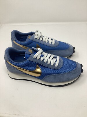NWOT Nike Daybreak Gold Metallic Swoosh And Blue Running
