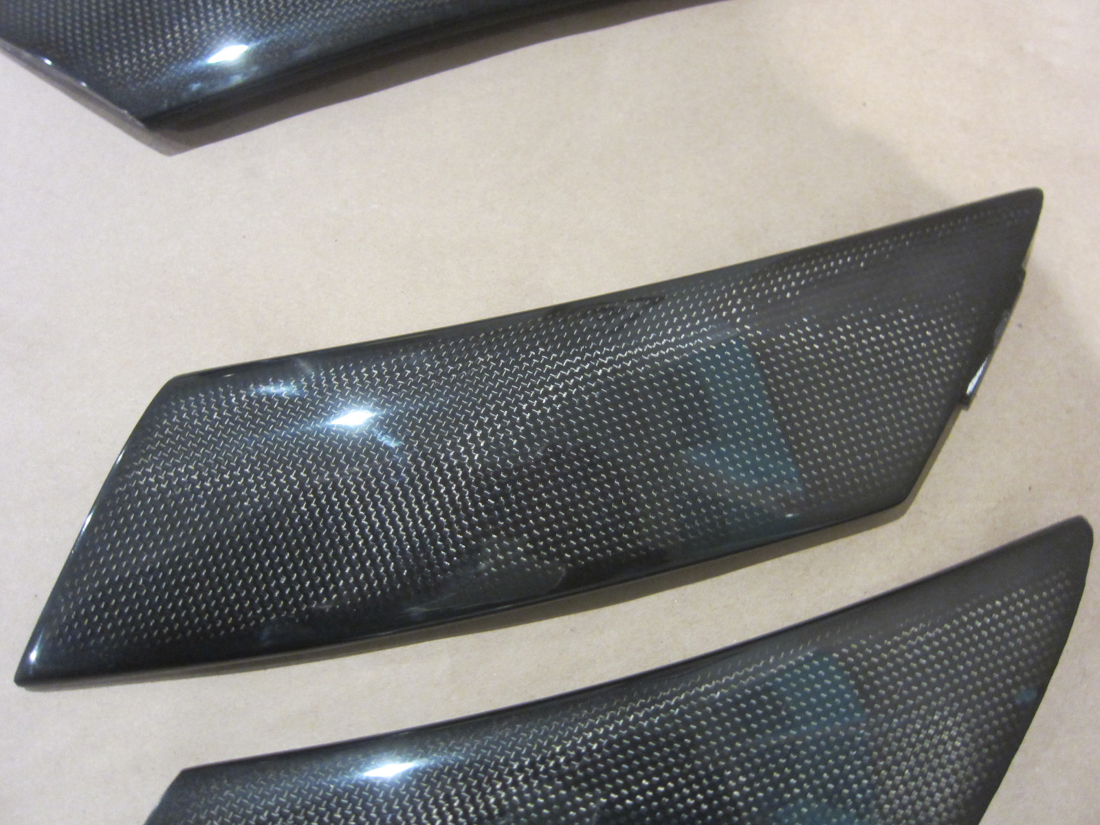 Lamborghini Diablo - Set Of Side Skirt Fins Carbon Fiber - P/N 009410311