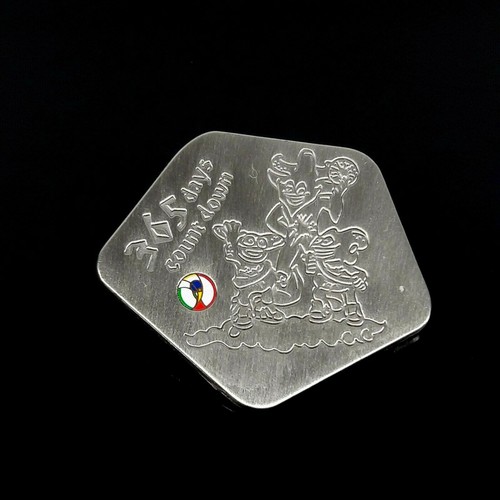 FIFA World Cup 2002 Pin Official 1 year Count Down Korea Japan Ato Kaz Nik New