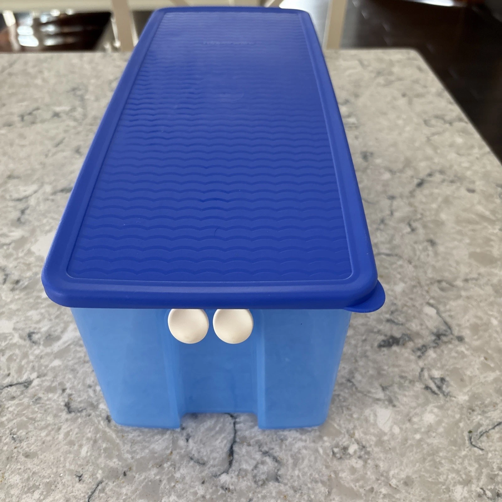 Tupperware FridgeSmart storage bin
Opens in a new window or tab
