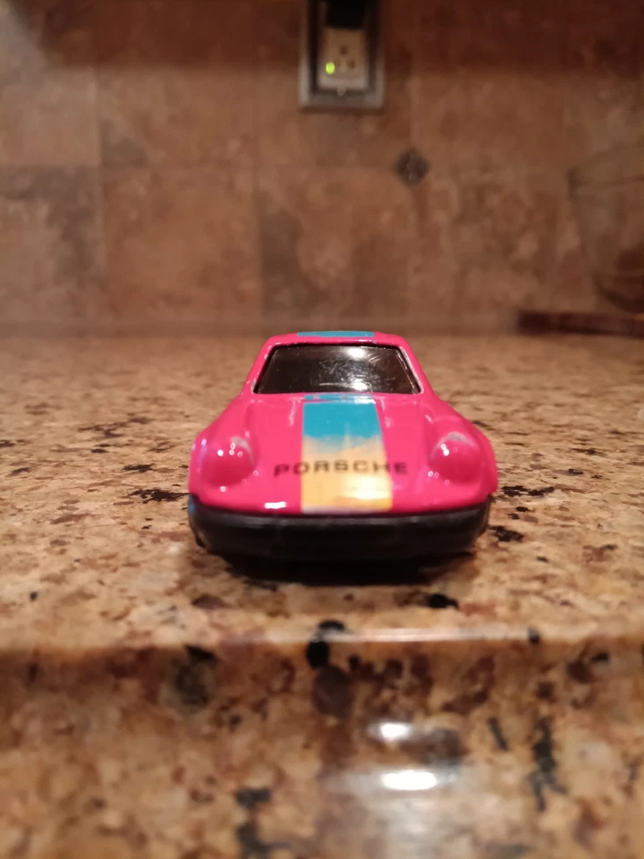 Vintage 80's Yat Ming Porsche 911 No. 811 Hot Pink 1:64 Diecast Toy Car NICE - Image 3 of 4