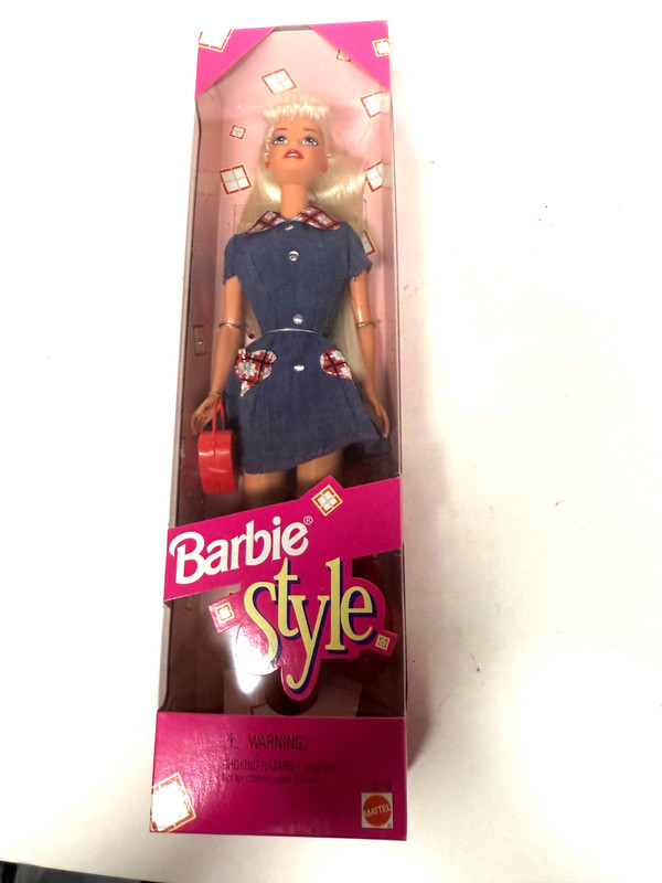 BARBIE DOLL STYLE #18219 UNOPENED BOX