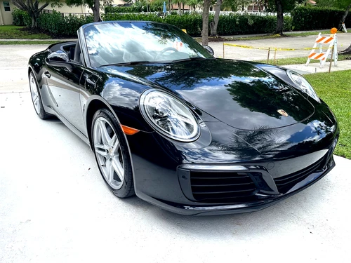 2017 Porsche 911 CARRERA