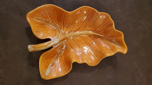 Vintage Leaf Trinket Dish 1963 HULL USA Detailed Autumn Table Platter Art Deco