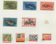 Indonésie années 60 un lot de 20 timbres /B6TEb