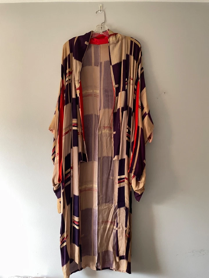 100% Silk Tan, Purple, and Red Pattern Robe with Belt and Bell Sleeves - Image 3 of 4