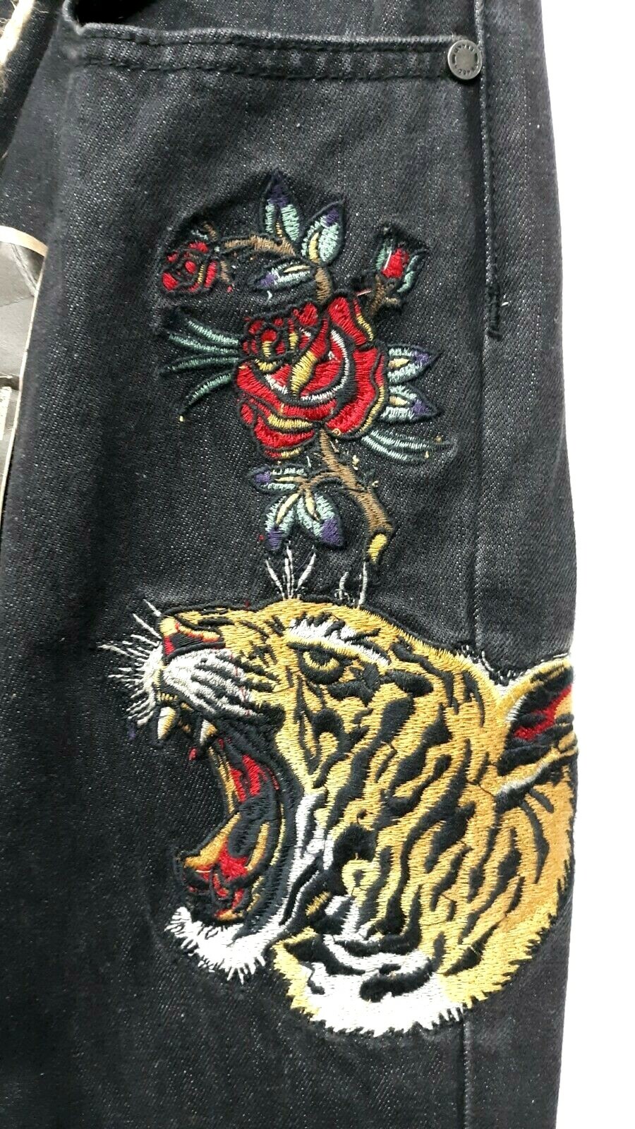 Picture 3 of 8