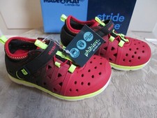 Stride Rite Made2Play Phibian Water Shoe, Black Red Boys Sz.8, EUC