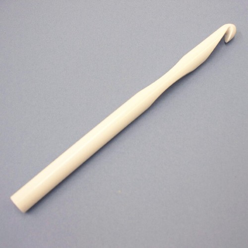 Abrigos y Clark 8" (20 cm) Gancho de ganchillo voluminoso Talla Q (16 mm) - Imagen 2 de 2