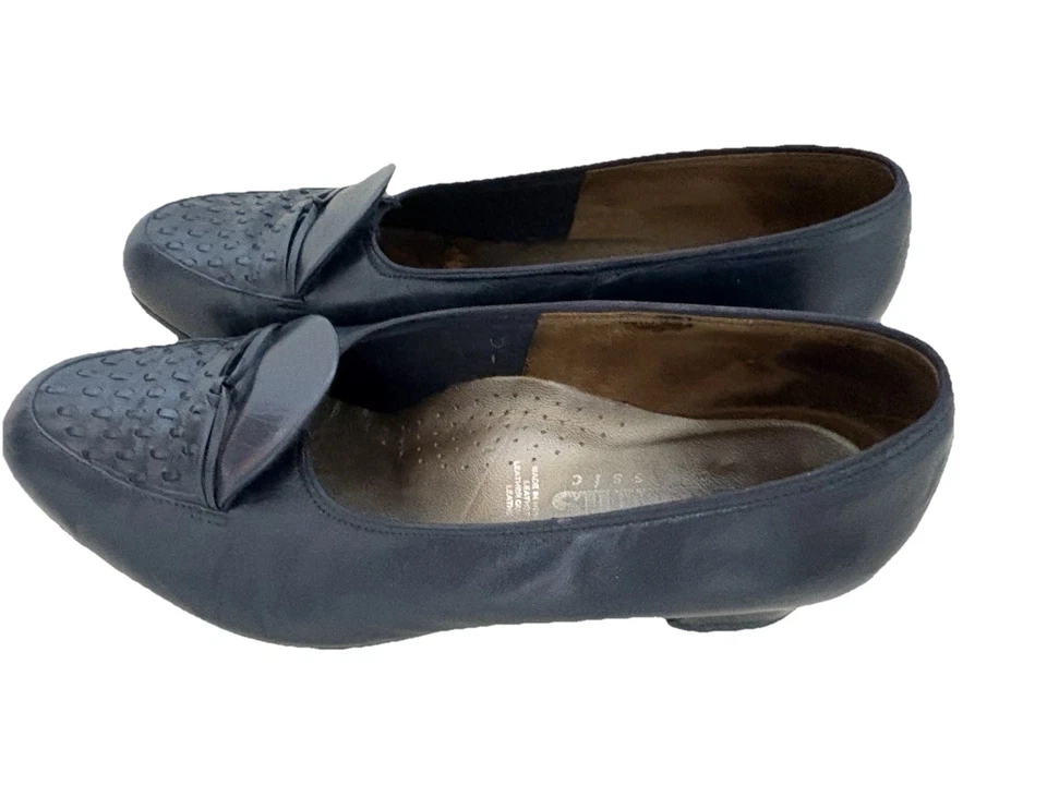 Zapatos cómodos de cuero Kumfs talla 9,5 W azul marino sin cordones tacón bajo suela de cuero Foto 3 de 4