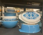 Horizon Blue Vintage Pyrex Cinderella Mixing Bowls And 2.5 Qt Casserole Dish