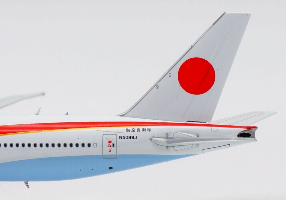AVIATION 400 AV4111 1/400 JAPAN AIR SELF-DEFENSE FORCE B777 AVIATION 400 AV4111 1/400 JAPAN AIR SELF-DEFENSE FORCE B777