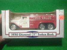 ERTL True Value 1930 Diamond T Tanker Truck Diecast Bank 1/34 1992 NIB 2582