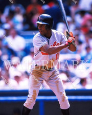 DI910 Delino DeShields Orioles Stance 8x10 11x1416x20 24x36 Photo