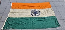Indien Nationalflagge Trikolore mit Ashoka Chakra, mit Seilösen