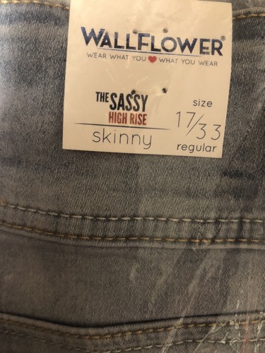 Wallflower Beverly Junior's High Waist Insta Soft Sassy Skinny Jeans Size 17 NEW - Picture 12 of 12