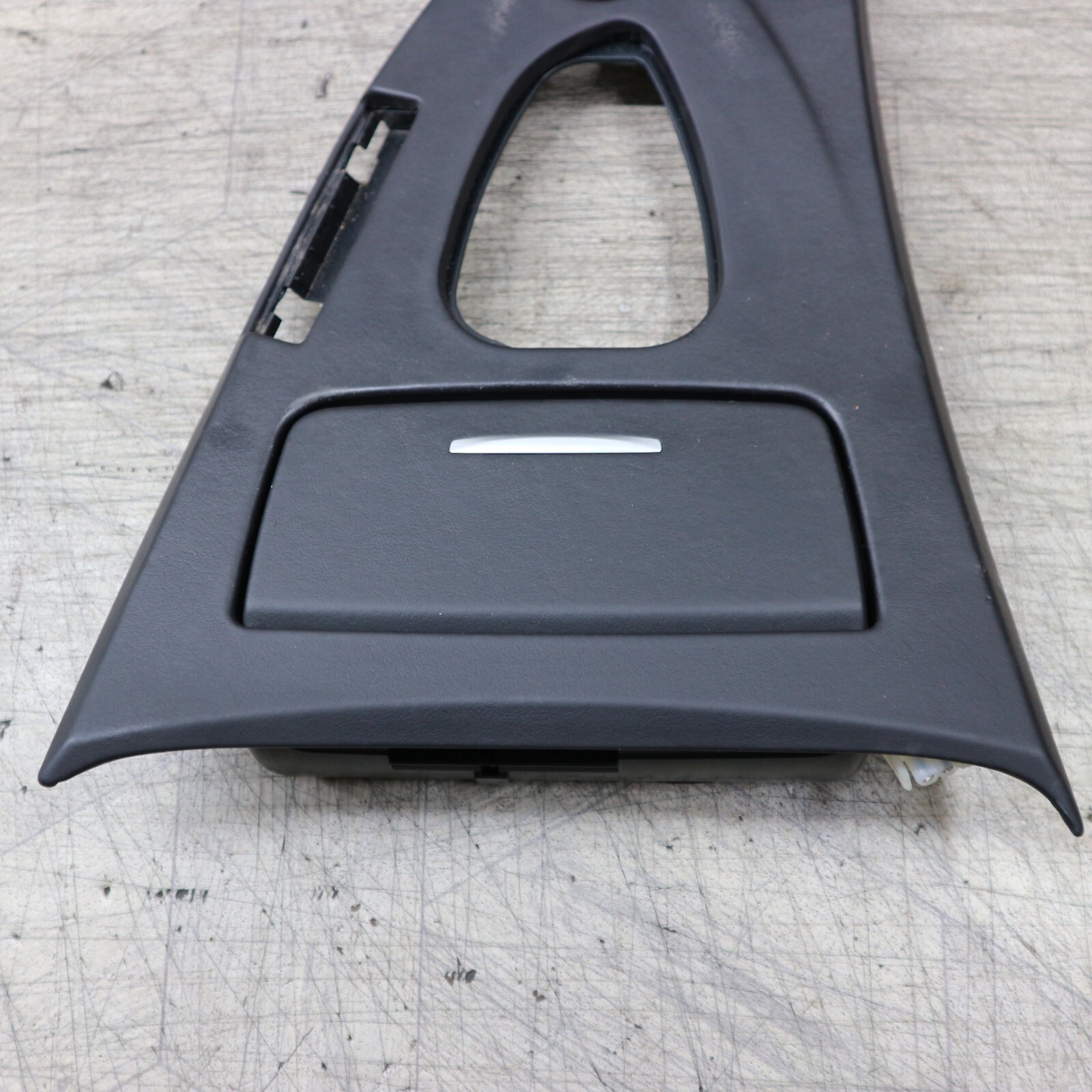 BMW E93 M3 Centre Console Trim Surround with Ashtray and Lighter