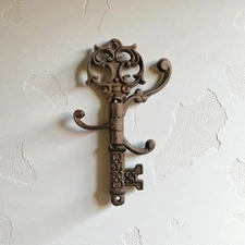 Vintage Cast Iron Skeleton Key Hook Rack, Rustic Wall Organizer