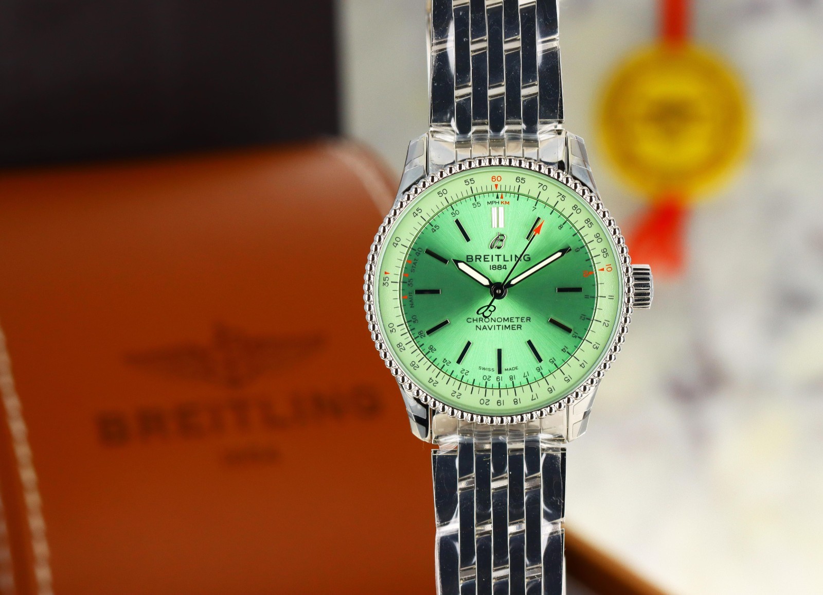 Breitling Navitimer Automatic 35mm, Mint Green Su… - image 9