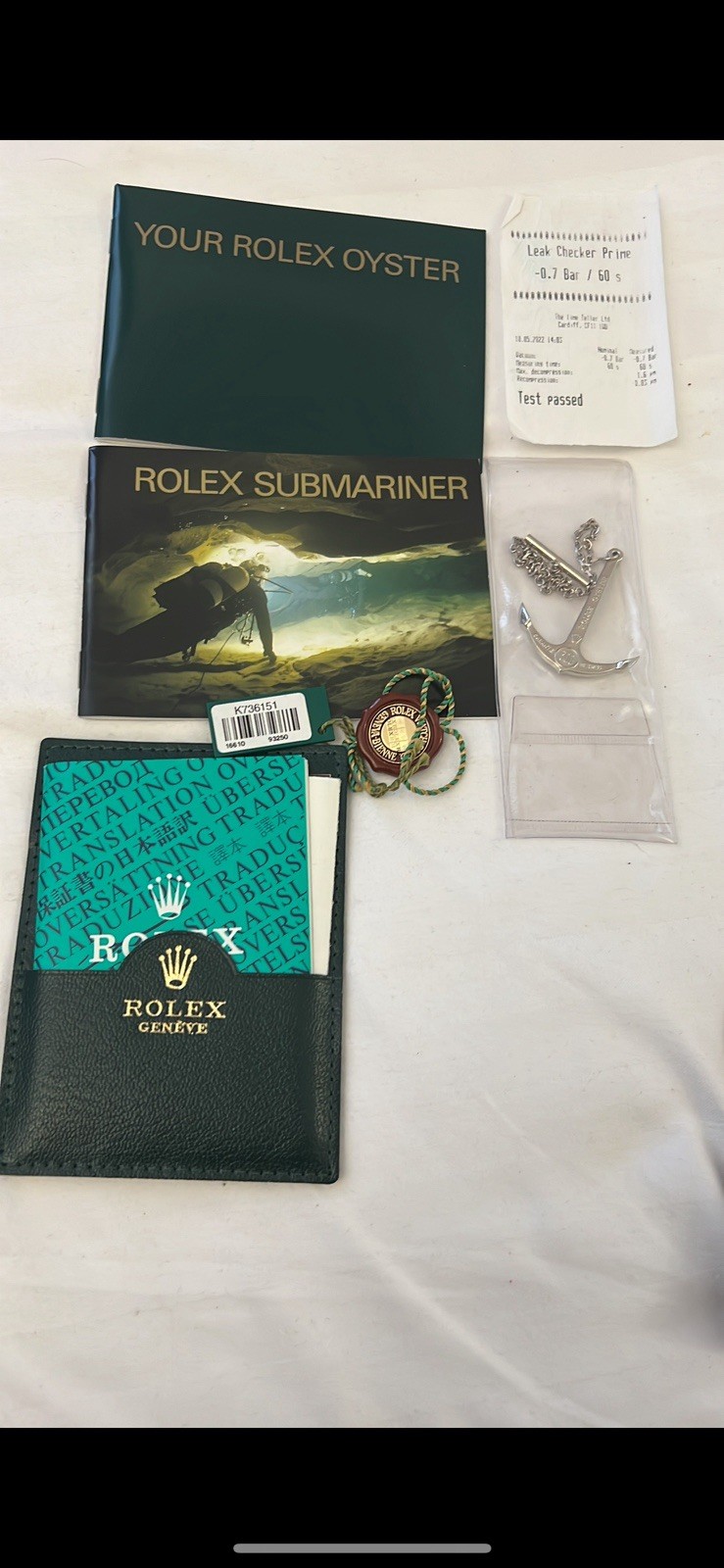 Rolex Submariner Men's Black Watch with White Hour Marker - 16610