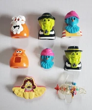 1998 Happy Meal Toys Halloween Costume Ronald and Pals Candy Holder Birdie Plane