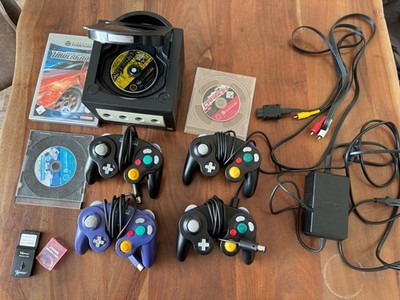 Nintendo GameCube Schwarz + 4 Controller + 2 Memory Cards +Need for Speed Bundle