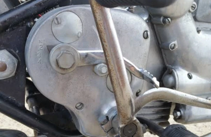 Royal Enfield Bullet 350 2006 modelo año - Caja de cambios A155G usada Foto 4 de 4