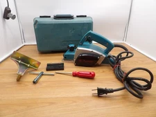 Makita Power Planer 1900B 15000 RPM w/Hard Case & Accessories-READ!
