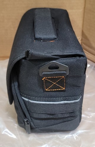 DSLR Gadget Bag Amazon Basics Medium with orange Interior - Picture 2 of 13