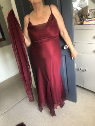 Urocza damska jedwabista czerwona sukienka od Wallis, świetny stan używany rozmiar 12 - Zdjęcie 1 z 12