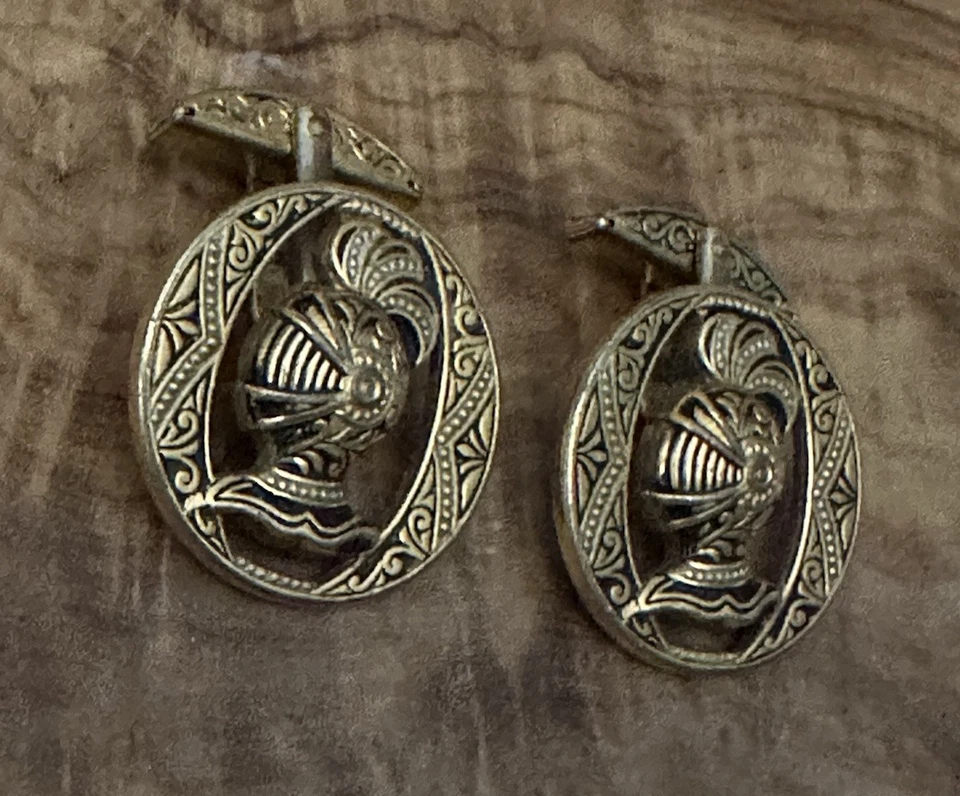 Vintage Medieval Knight Helmet Oval Gold Tone & Black Ornate Cufflinks - Image 3 of 4