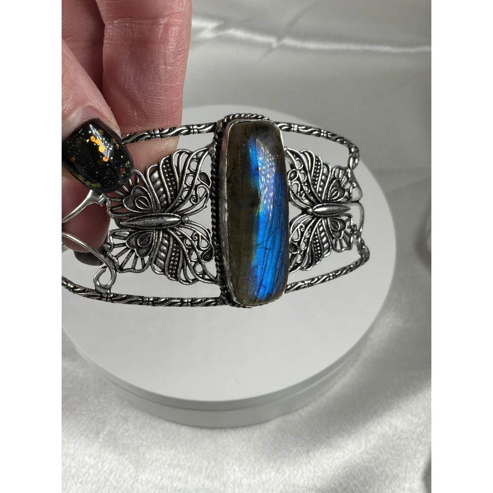 1) Brazalete de filigrana mariposa labradorita Foto 3 de 4