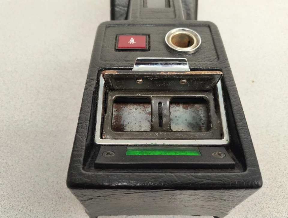 Volvo 262C Coupe Bertone Center Console Black Foto 4 de 4